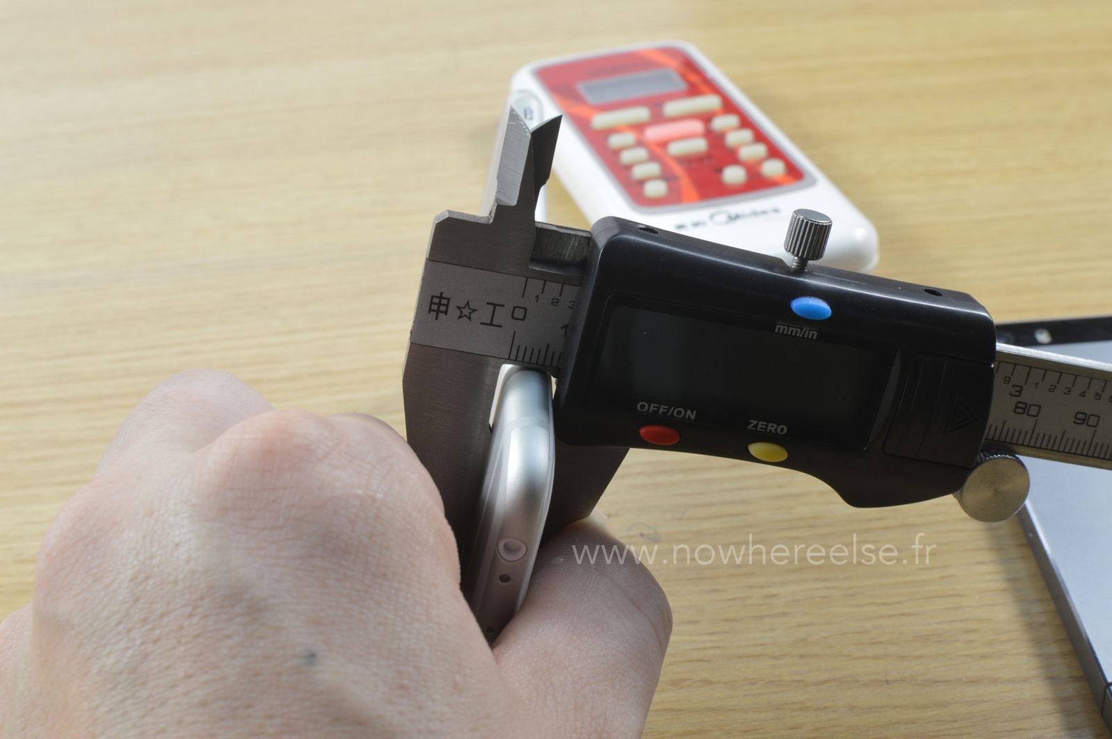 Wymiary i wygląd iPhone'a 6 ujawnione. Będzie tylko minimalnie mniejszy od LG G2? 15