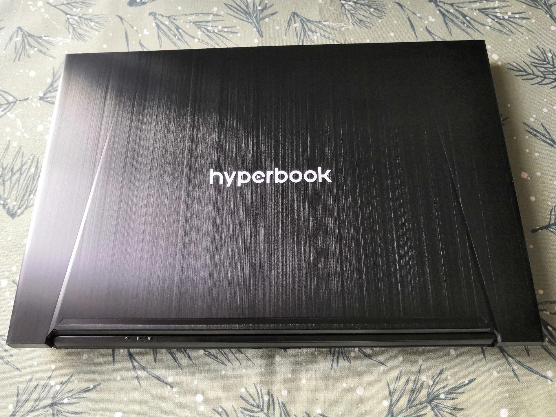 Hyperbook Pulsar Z15S: szybki aż pali się do roboty, momentami zbyt dosłownie (test) 3