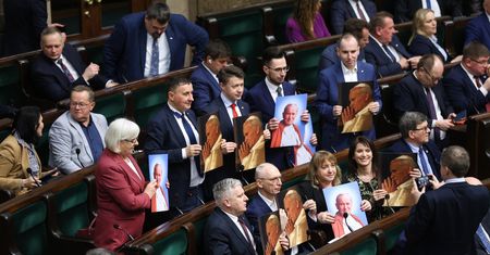 Uchwała ws. Jana Pawła II. Sejm zdecydował