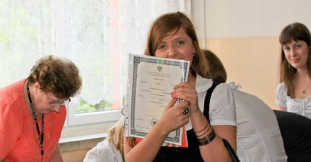 Kiedy wydanie świadectw maturalnych? O tym dniu powinni pamiętać maturzyści w 2025 roku