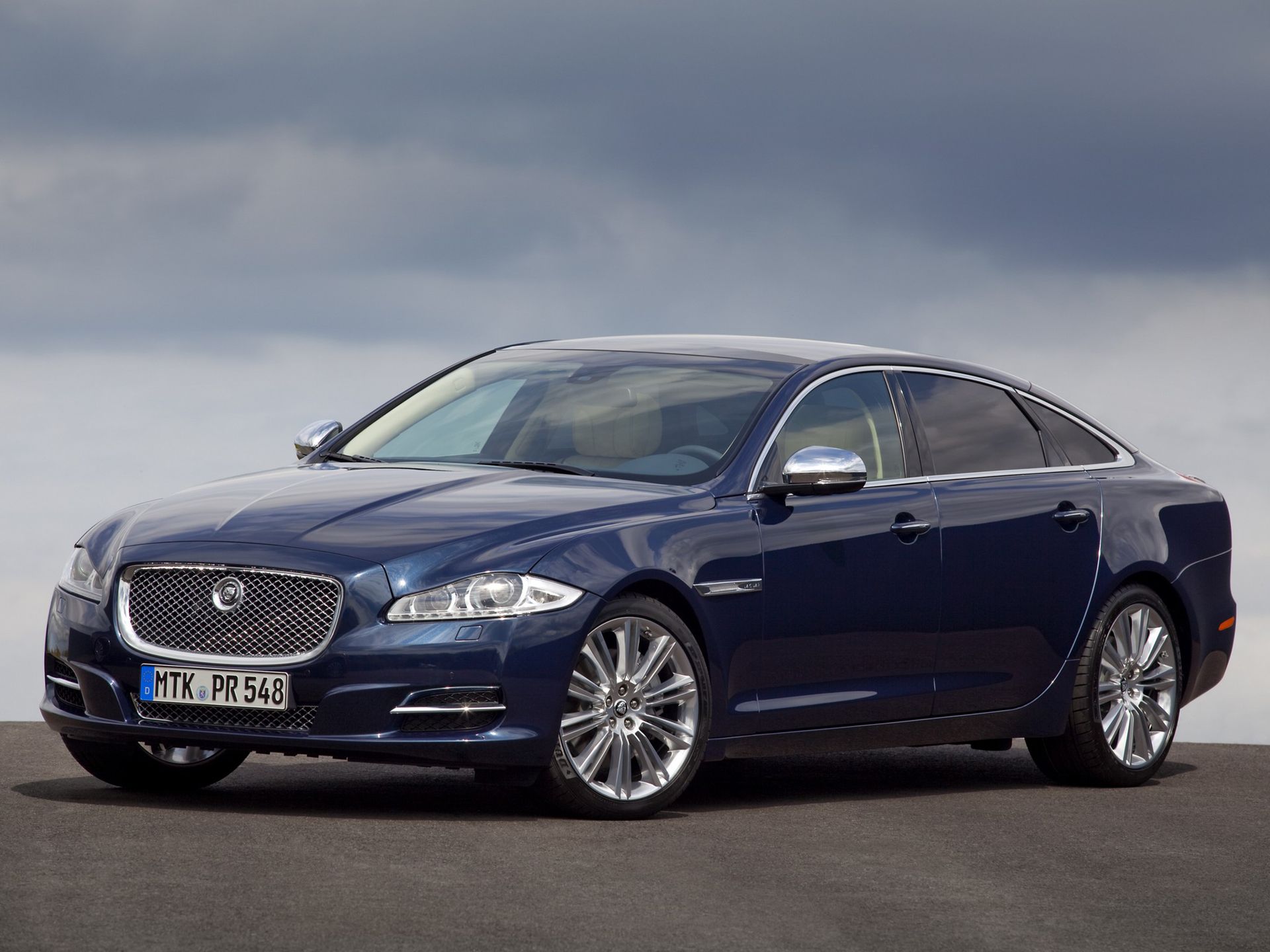 Jaguar XJ