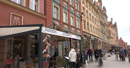 Wrocław wyrzuca część ogródków z Rynku. "Niczego nie zdemontujemy"