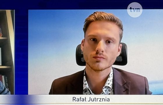 Awans w "Faktach" TVN. Nowy reporter w programie