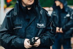 Staranował barierki, porzucił auto i uciekł. Akcja policji w Warszawie