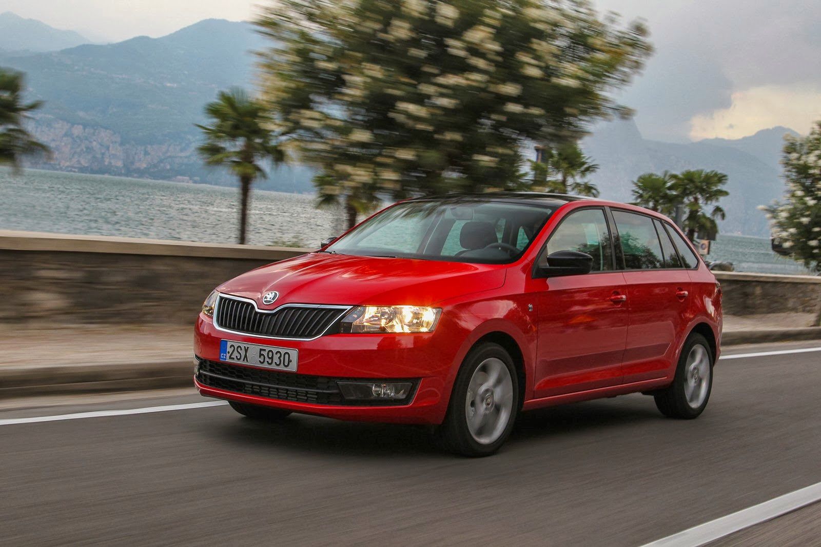 Škoda Rapid Spaceback - obszerna galeria od producenta 16