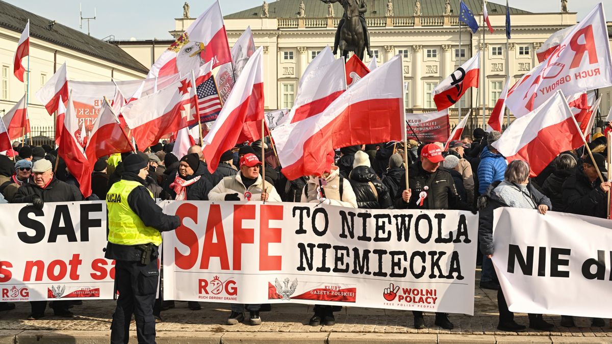 Protest przed Pałacem Prezydenckim