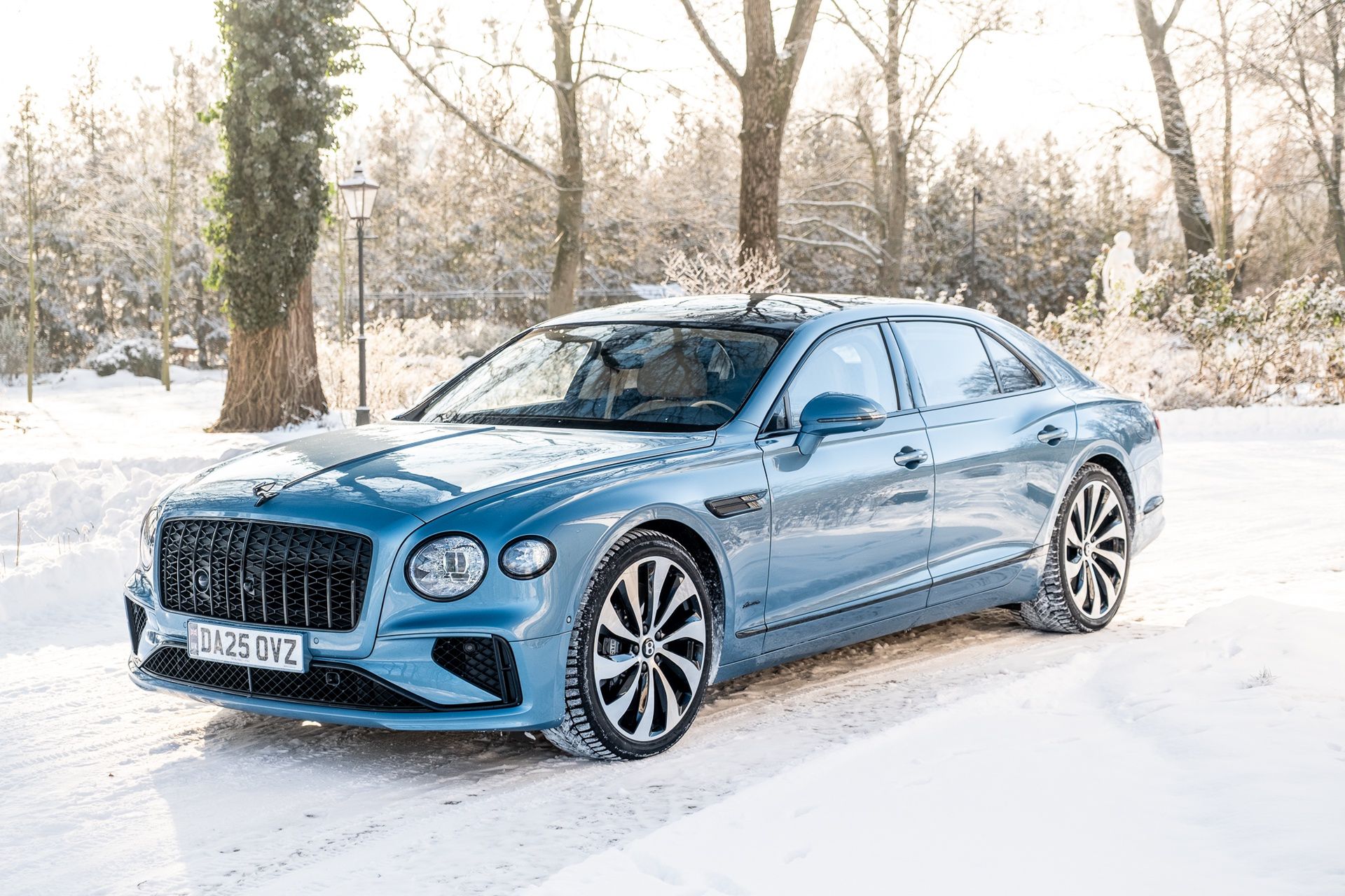 Bentley Flying Spur Azure (2026)
