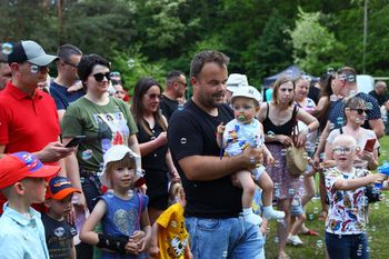 Festiwal Dinozaurów, Baniek Mydlanych i Kolorów na Stadionie Leśnym w Kielcach. Świetna zabawa pełna atrakcji