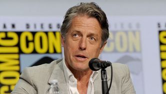 Hugh Grant OBURZONY pytaniem, jakie usłyszały na lotnisku jego dzieci: "Natrętne, obraźliwe i straszne"