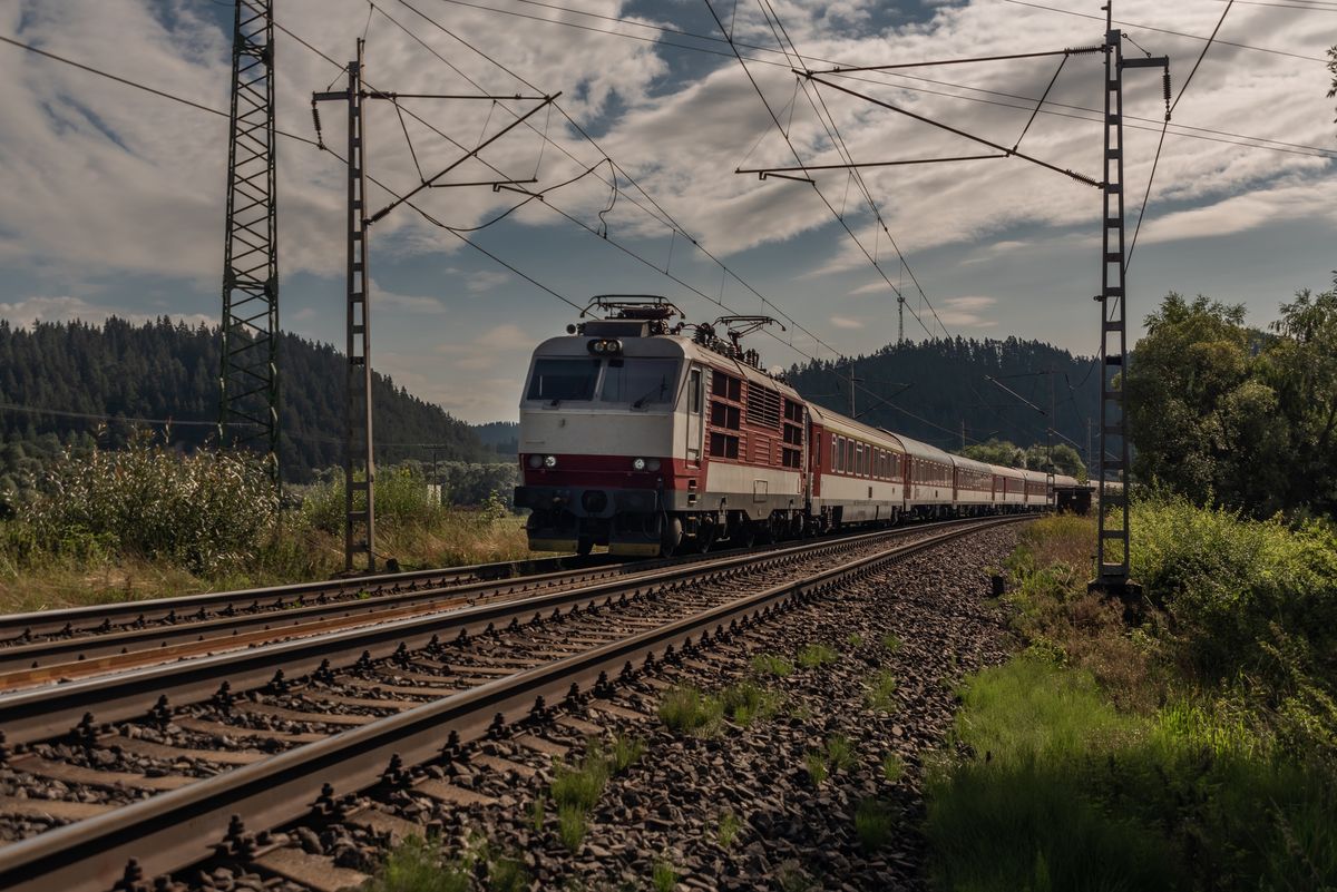 Pociąg na Słowacji. Zdjęcie ilustracyjne