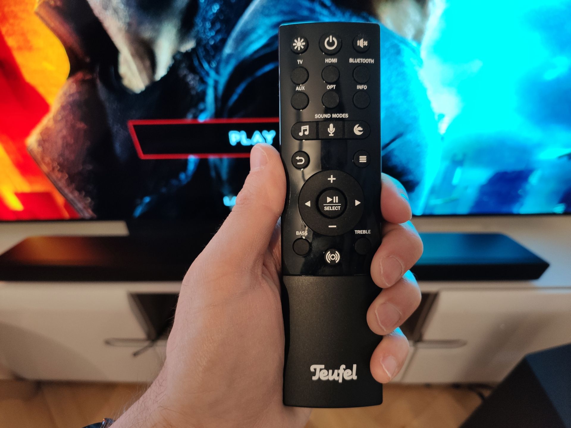 Soundbar Teufel Cinebar 11: diabelnie dobry dźwięk przy małych gabarytach (test) 4
