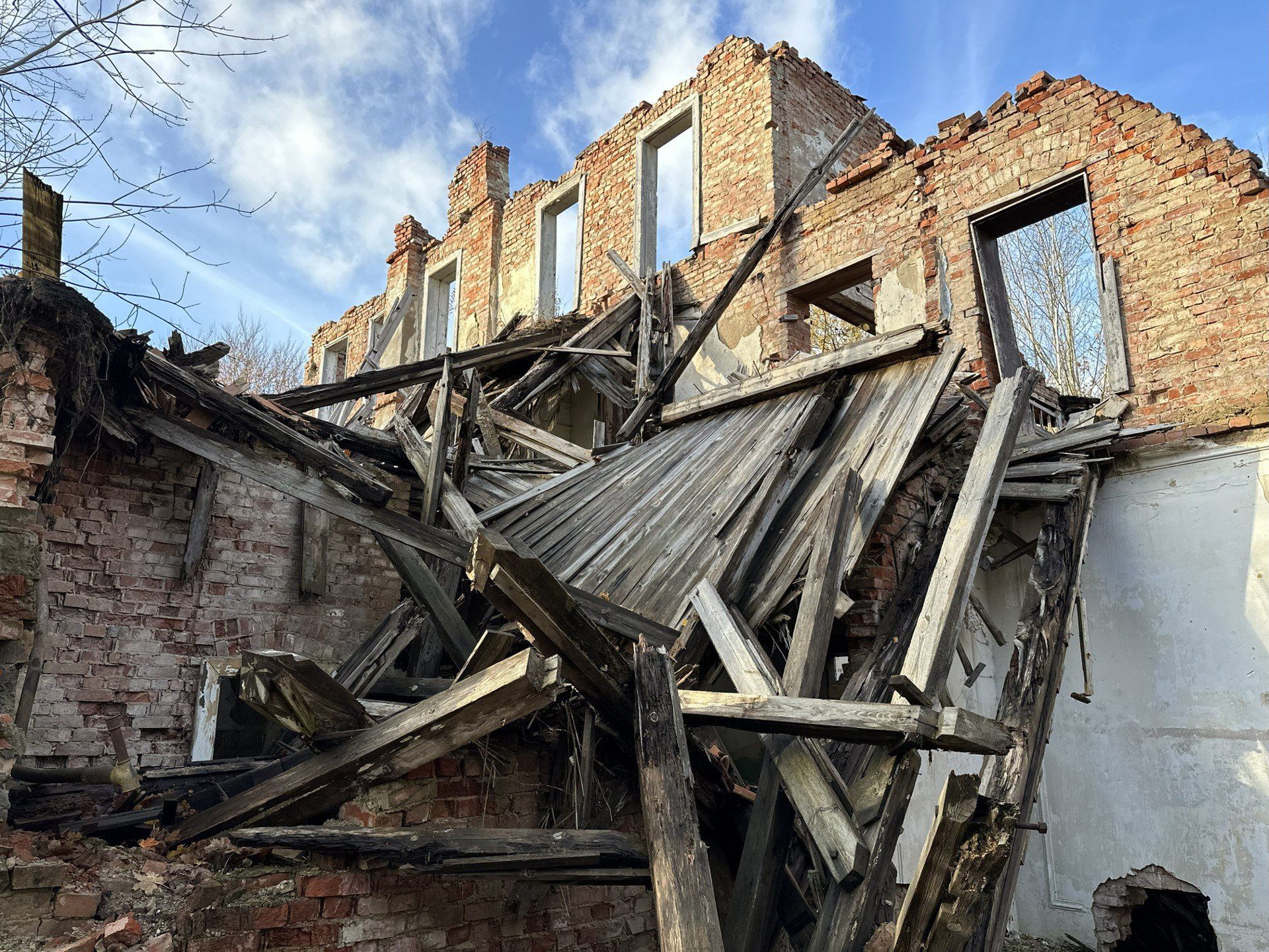 Zrujnowany pałac na Pomorzu