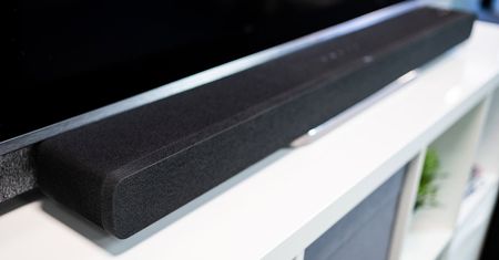 Soundbar, który sprawdzi się również do muzyki? Testujemy TCL TS8132!