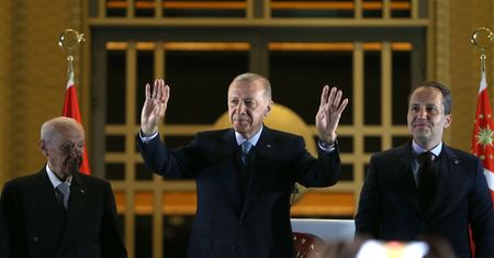 Sytuacja jest krytyczna. Erdogan wygrał wybory, ale to nie koniec