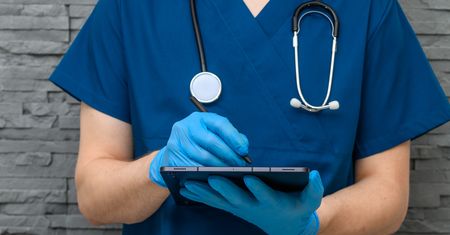 Rezygnacja z sanatorium na NFZ. Kiedy tracisz miejsce, a kiedy dostaniesz nowy termin?