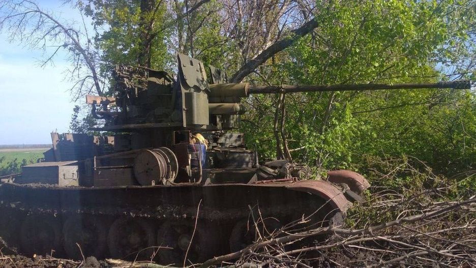 Rosyjska hybryda czołgu T-54 i armaty przeciwlotniczej S-60.
