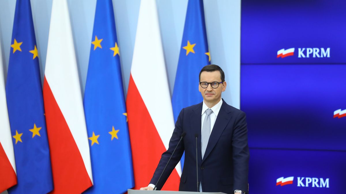 Mateusz Morawiecki
Warszawa, 14.10.2022. Premier Mateusz Morawiecki podczas przyznania samorz�dom dofinansowania w ramach Programu Inwestycji Strategicznych, 14 bm. w siedzibie Kancelarii Prezesa Rady Ministr�w w Warszawie. (aldg) PAP/Rafa� Guz
Rafa� Guz
dofinansowanie, inwestycje, KPRM, program, Program Inwestycji Strategicznych, samorz�dy, strategiczne, polityk, polityka, prezes rady ministr�w, szef rz�du