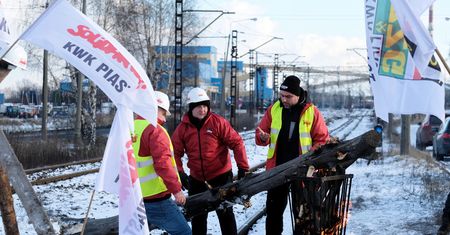 Rozpoczął się protest górników. Związkowcy blokują wysyłkę węgla z kopalń PGG