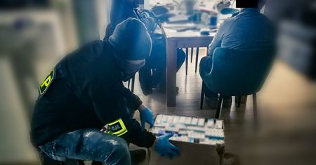 Międzynarodowa akcja policji. Rozbito gang fałszerzy leków
