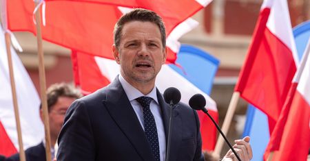 Zwrócił się do nieobecnego Trzaskowskiego. "Jest pan tchórzem"