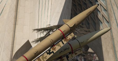Zachód się waha. Tymczasem Iran dostarczył Rosji kilkaset pocisków