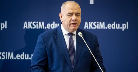 Podatek Sasina. To był prawdziwy cel? Oto jak zmienił się kurs akcji Orlenu