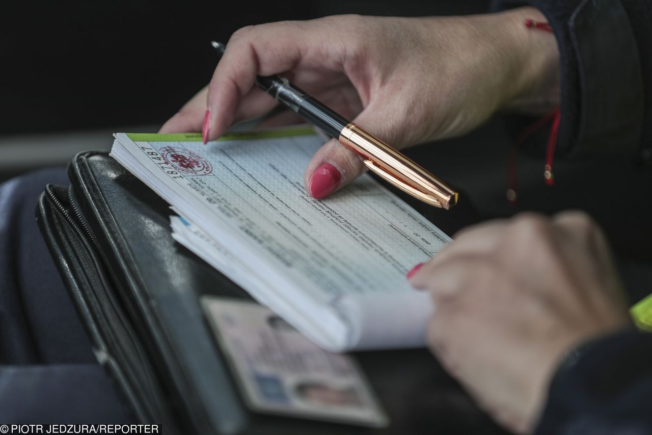 Nie ma druczków, ale mandaty po wakacjach będą. Rząd znalazł rozwiązanie