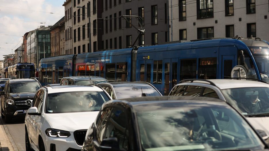 Strefa Czystego Transportu ma wpłynąć na ograniczenie spalin w mieście. 