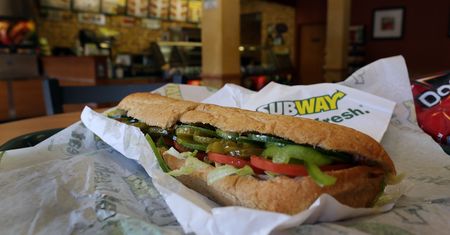 Najdroższy fast food świata? Amerykanka zapłaciła 30 tys. zł za jedną kanapkę