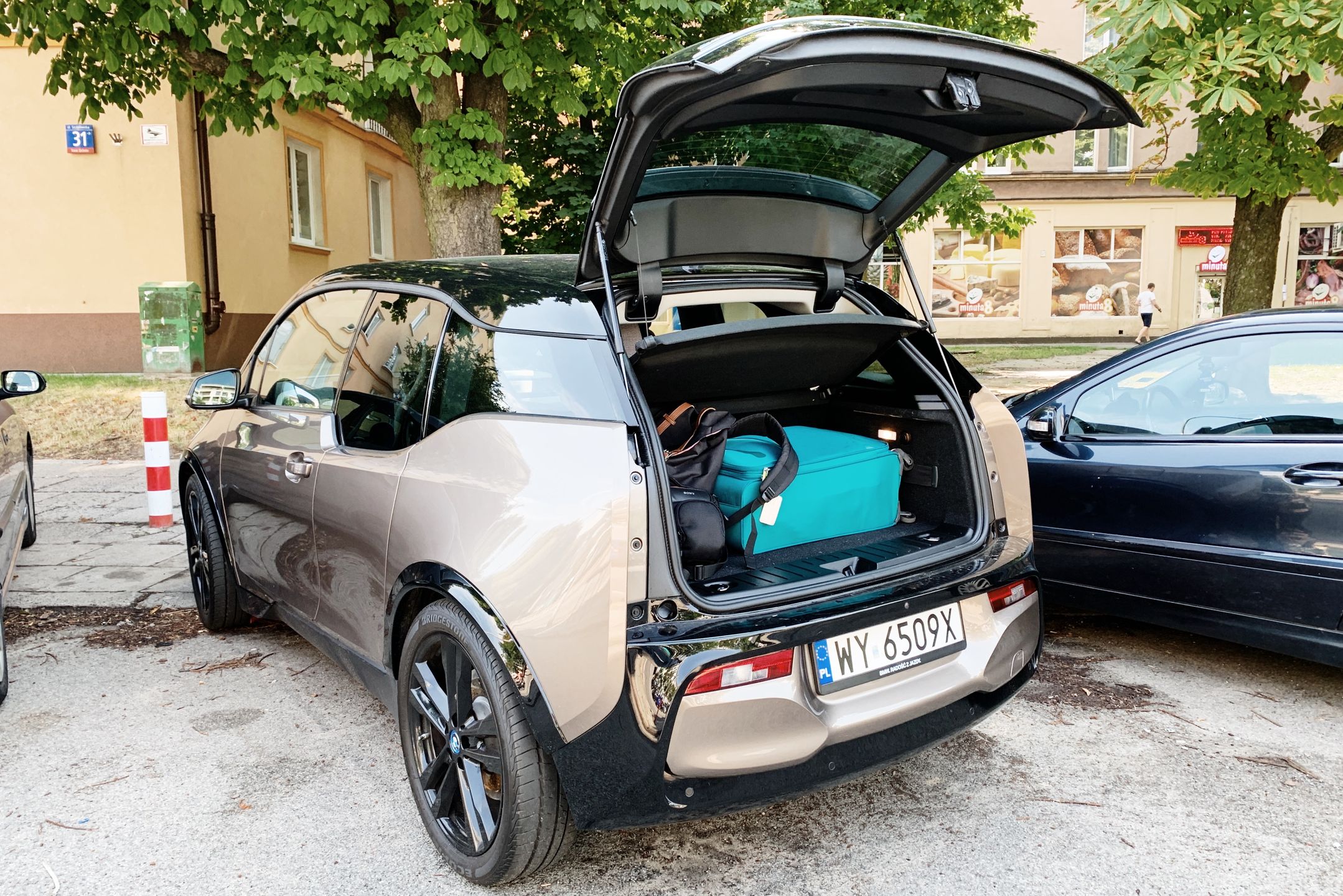 Prawie 400 km w elektrycznym i3? Nawet BMW tego nie poleca, ale dla mnie i tak to brzmiało jak dobra opcja