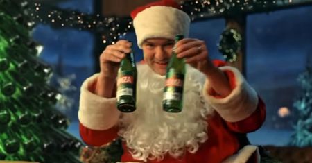 Św. Mikołaj z piwem w prezencie. Prokuratura zdecydowała ws. reklamy