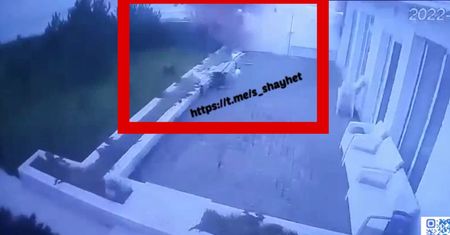 Minę Rosjan wyrzuciło morze. Moment eksplozji uchwycił monitoring