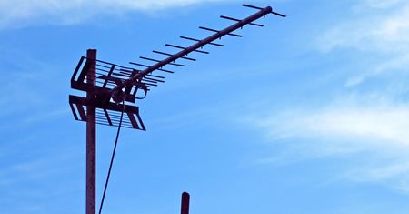 Jaka antena do DVB-T2? Anteny do odbioru telewizji naziemnej