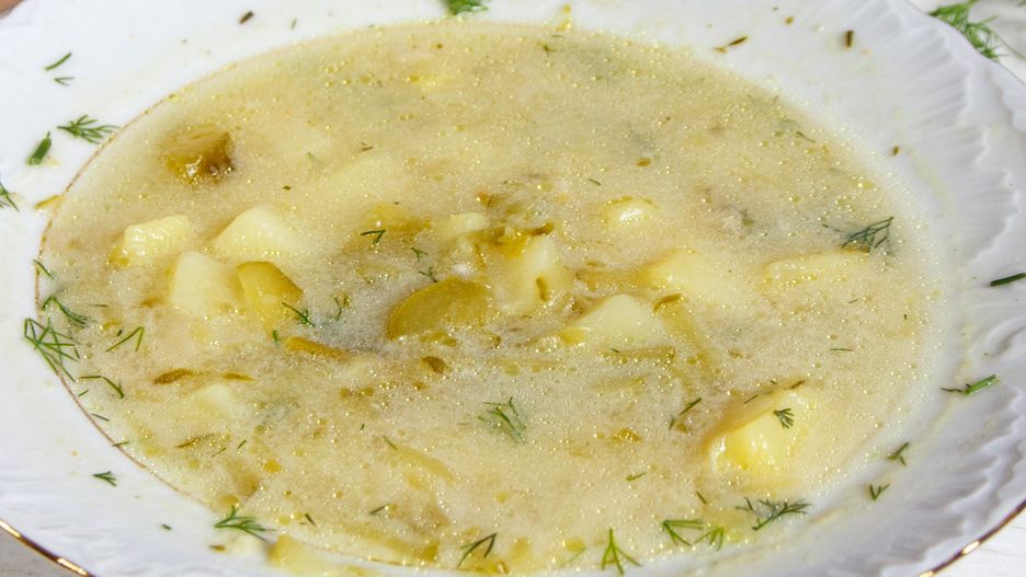 Dodaj do zupy ogórkowej. Przepis na zupę ogórkową
