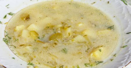 Wyrzuć ziemniaki z ogórkowej. Na głowę bije je inny dodatek