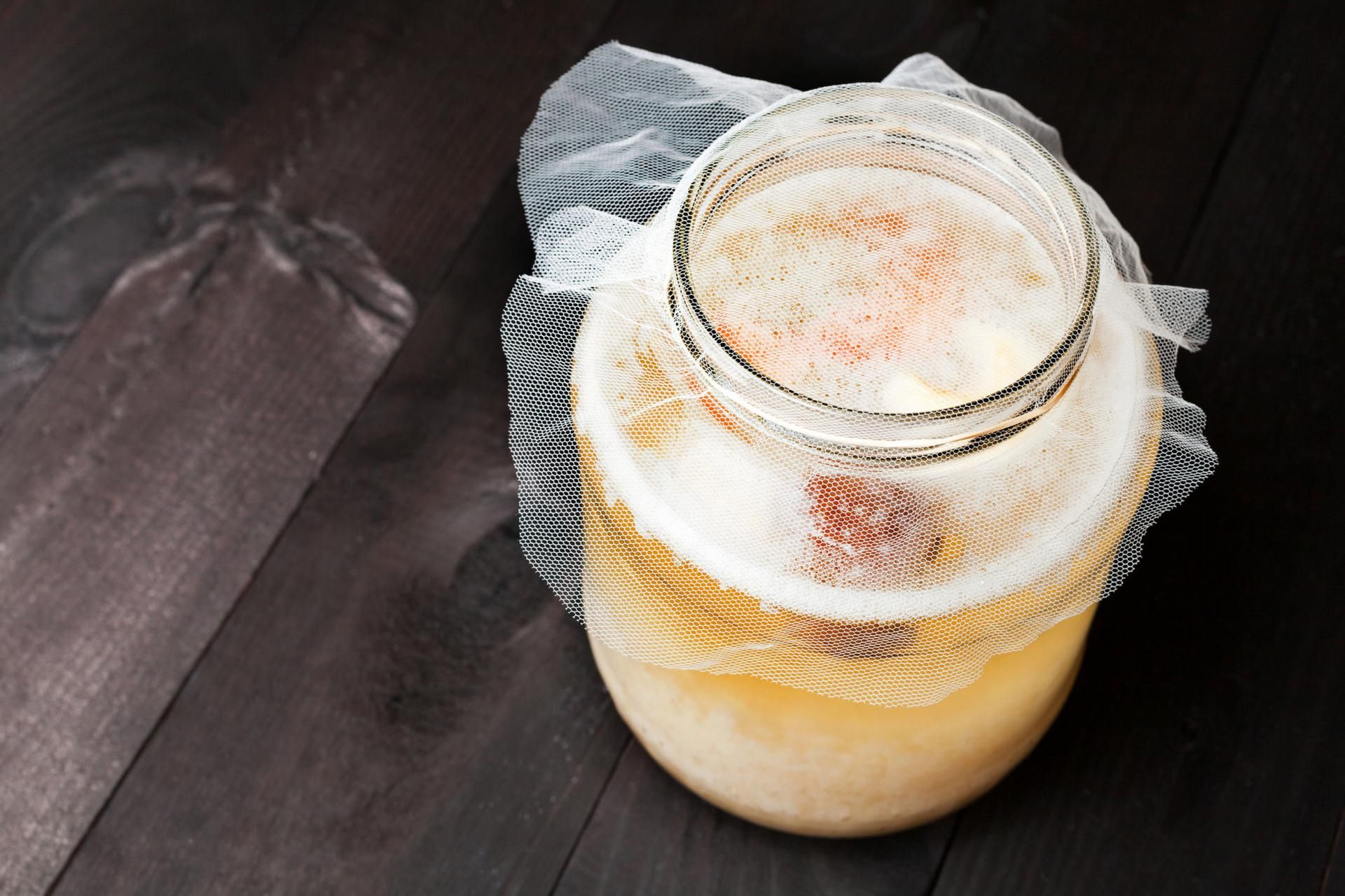 Kefir wodny to probiotyk, który łatwo można przygotować samodzielnie