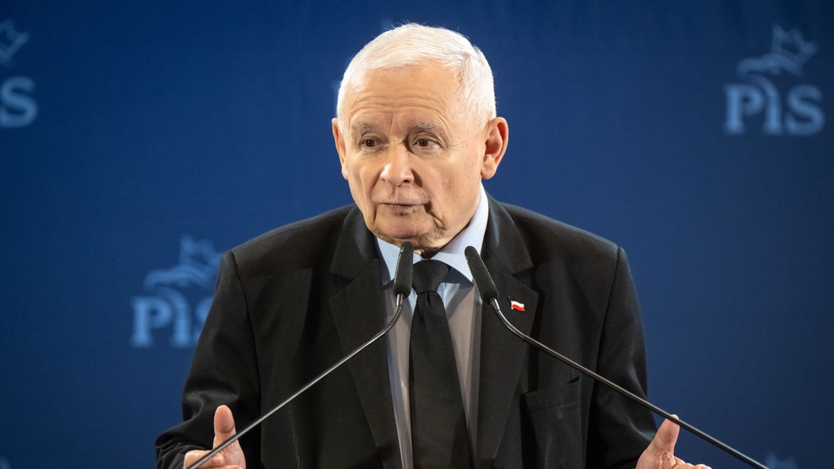 Bydgoszcz, 25.08.2025. Prezes Prawa i Sprawiedliwości Jarosław Kaczyński podczas otwartego spotkania z mieszkańcami Bydgoszczy, zorganizowanego w ramach cyklu "Wygrała Polska", 25 bm. (sko) PAP/Tytus Żmijewski