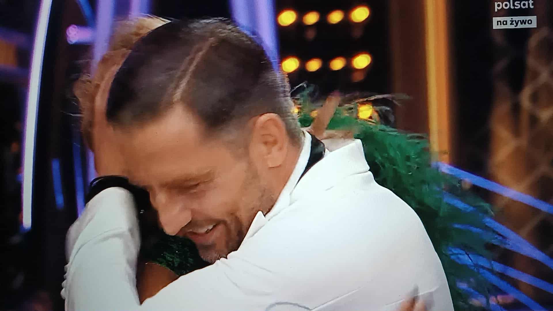 Pocałunek Agnieszki Kaczorowskiej io Marcina Rogacewicza