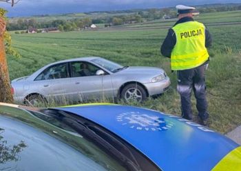 Kierowca z blisko 3 promilami zatrzymany dzięki reakcji policjanta po służbie