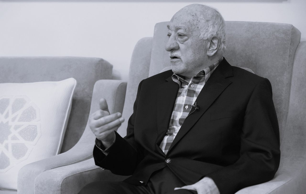 Fetullah Gulen has died. He was the biggest rival of the president of Turkey.