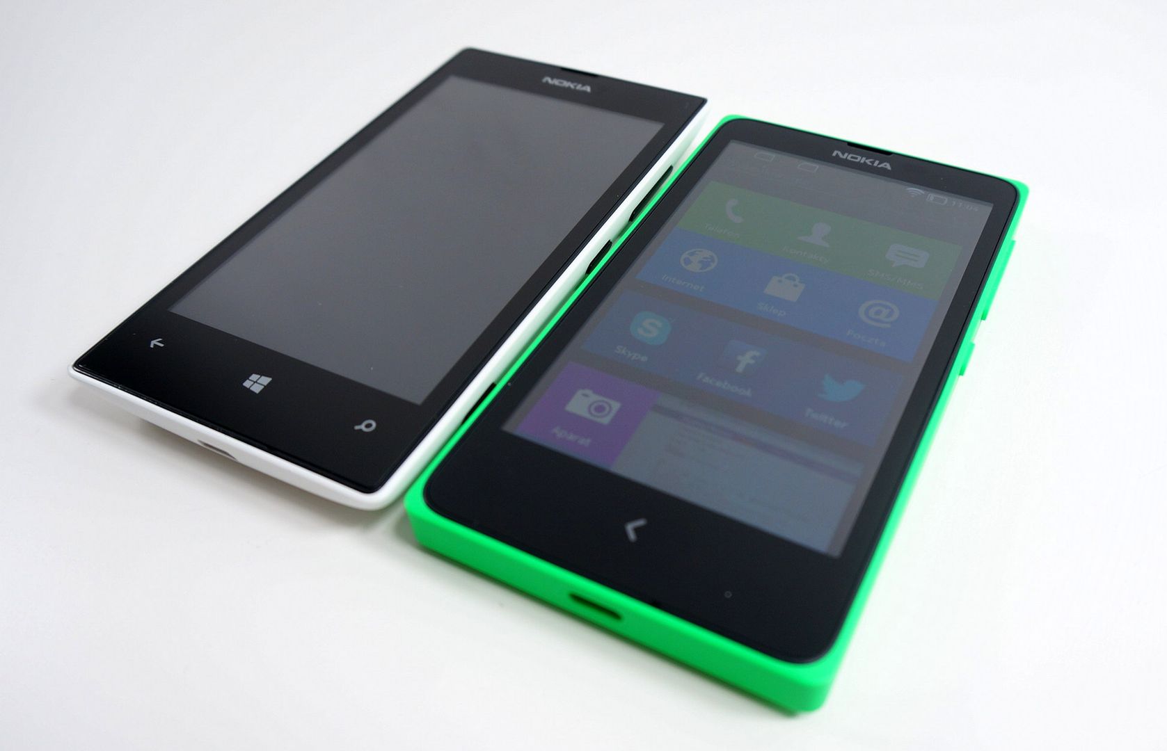 Nokia X czy Lumia 520 - który z tanich smartfonów Finów jest lepszy? 2