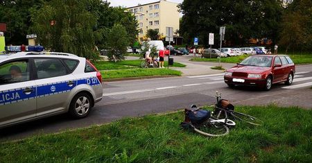 Potrącenie na ul. Romera. Rowerzystka wjechała przed skodę [ZDJĘCIA]