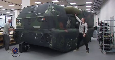 Rosjanie tracą fortunę. Nabierają się na dmuchane HIMARS-y