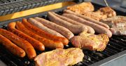 ChatGPT wskazał najgorsze dania z grilla. Smakuje jak guma z popiołem