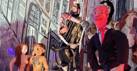 Niezwykła szopka w Niemczech. "Powinien gdzieś tu być ten bandyta"