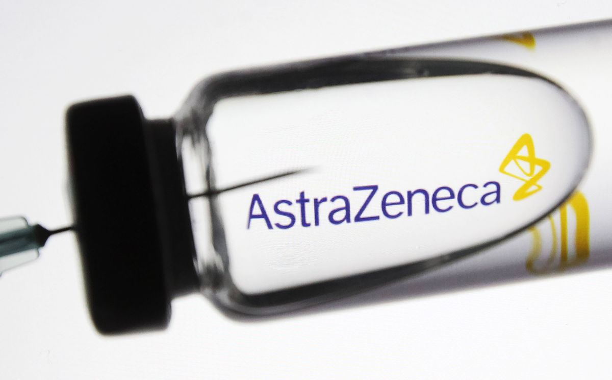 AstraZeneca. Kontrowersje wokół skuteczności szczepionki na COVID