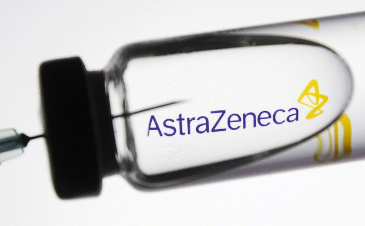 Szczepionka na COVID. AstraZeneca przeprowadzi dodatkowe badania. Przypadkowe odkrycie