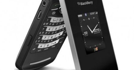 Pearl Flip 8220 - pierwsza klapka od BlackBerry