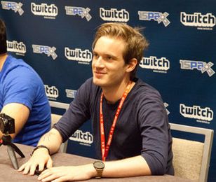 24-latek zarabia na YouTube 15 milionów dolarów rocznie