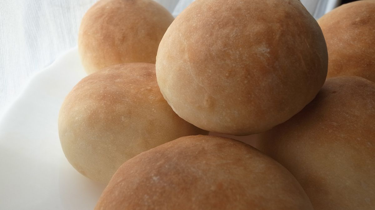 Bułki bezglutenowe z mąki z ryżowej, skrobi ryżowej i skrobi kukurydzianej